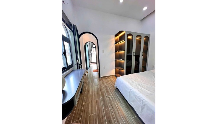Bán Nhà Dương Quảng Hàm 30m2, Nhà Mới Ở Ngay Nhỉnh 3 Tỉ